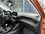 Peugeot 2008 1.2 Turbo 100PK Allure Pack | Navigatie | 3D Virtual Cockpit | LED Verlichting | Half Lederen Bekleding | Keyless Start | Climate Control | Cruise Control | 17 Inch Lichtmetalen Velgen |
