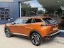 Peugeot 2008 1.2 Turbo 100PK Allure Pack | Navigatie | 3D Virtual Cockpit | LED Verlichting | Half Lederen Bekleding | Keyless Start | Climate Control | Cruise Control | 17 Inch Lichtmetalen Velgen |