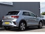 Volkswagen T-Roc 1.5 TSI R-Line Edition Camera, Stoel/stuurverwarming, Adaptive cruise, IQ-light