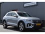 Volkswagen T-Roc 1.5 TSI R-Line Edition Camera, Stoel/stuurverwarming, Adaptive cruise, IQ-light