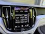 Volvo XC60 2.0 B5 Momentum 1e eigenaar | Dealer onderhouden | Panoramadak | Harman Kardon | 360° camera