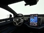Volvo EX30 Single Motor Extended Range Plus 69 kWh | Parkeercamera | Harman Kardon | Stoel- en stuurverwarming | Elektrische stoelen | Trekhaak