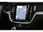 Volvo V60 2.0 T8 Plug-in hybrid AWD Aut 335kW 456Pk bj 2024 Ultra Dark Fully Loaded 1e eigenaar Full Option met maar 13666km Nieuw