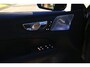 Volvo V60 2.0 T8 Plug-in Hybrid AWD Aut 335kW 456Pk 2024 Ultra Dark Fully Loaded Massage 1e eigenaar Full Option met 13666km Nieuw
