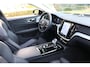 Volvo V60 2.0 T8 Plug-in hybrid AWD Aut 335kW 456Pk bj 2024 Ultra Dark Fully Loaded 1e eigenaar Full Option met maar 13666km Nieuw