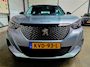 Peugeot 2008 1.2 PureTech 131PK Allure Pack + LED|DAB|Navi|Apple|Android|Leder/Stof|PDC|Camera|Lane|Climate|Cruise|17"LMV