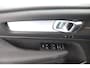 Volvo XC40 2.0 B4 Plus Black Edition | Trekhaak | Panoramadak | 360 Camera | Harman/Kardon |