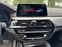 BMW 5-Serie 530e iPerformance High Executive | WORDT VERWACHT | PANORAMADAK | ACHTERUITRIJCAMERA | STOELVERWARMING | ELEKTRISCHE KOFFERKLEP | CLIMATE CONTROL | LEDER INTERIEUR | NAVIGATIE | LED VERLICHTING |