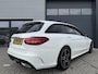 Mercedes-Benz C-klasse Estate Business Solution AMG Plus Upgrade Edition ✓Panoramadak ✓Night-Pakket ✓Sfeerverlichting ✓Navigatie Full ✓Camera ✓Apple Carplay & Android Auto ✓Vol Leder ✓Trekhaak