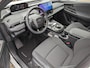 Toyota C-HR / C-HR+ First Edition 77 kWh NIEUW & DIRECT LEVERBAAR! STOEL/STUURWIELVERWARMING WARMTEPOMP PDC VOOR + ACHTER CAMERA