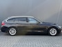BMW 3-Serie Touring 320d High Executive BWJ 2017 AUTOMAAT | LEDER | STOELVERW. | ELEK. TREKHAAK | ELEK. ACHTERKLEP | ZWARTE HEMEL | DRAADLOZE TELEFOONLADER | CLIMA |