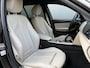 BMW 3-Serie Touring 320d High Executive BWJ 2017 AUTOMAAT | LEDER | STOELVERW. | ELEK. TREKHAAK | ELEK. ACHTERKLEP | ZWARTE HEMEL | DRAADLOZE TELEFOONLADER | CLIMA |