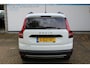 Dacia Jogger 1.0 TCe Comfort 7p. Incl. 12 maanden Garantie | Meer foto's volgen | 1e Eigenaar | Parkeersensoren achter | Cruise controle | Airco | Bluetooth | Apple Carplay/Android Auto | Stuur multifunctioneel | Origineel NL Auto | NAP |