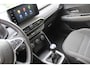 Dacia Jogger 1.0 TCe Comfort 7p. Incl. 12 maanden Garantie | Meer foto's volgen | 1e Eigenaar | Parkeersensoren achter | Cruise controle | Airco | Bluetooth | Apple Carplay/Android Auto | Stuur multifunctioneel | Origineel NL Auto | NAP |