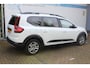 Dacia Jogger 1.0 TCe Comfort 7p. Incl. 12 maanden Garantie | Meer foto's volgen | 1e Eigenaar | Parkeersensoren achter | Cruise controle | Airco | Bluetooth | Apple Carplay/Android Auto | Stuur multifunctioneel | Origineel NL Auto | NAP |