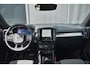 Volvo XC40 B4 Automaat Plus Dark | Semi Elek. Inklapbare Trekhaak | Elek. bedienbare voorstoelen met geheugen | Harman Kardon Audio Systeem | Blis | Adaptive Cruise Controle |