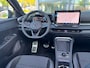Volkswagen T-Roc 1.5 eTsi 2x R-Line First Edition Black Style Head up Display / Trekhaak / Panoramadak