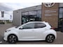 Toyota Yaris HYBRID 115 DYNAMIC COMFORT-PACK LED 16"LMV PRIVACY-GLASS ALL-SEASON BLISS PARK-SENSOREN STUUR/STOELVERW.