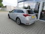 Toyota Auris 1.8 Hybrid Volcano Edition NAVI,TREKHAAK,STOELVERWARMING,CRUISE CONTROL.