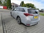 Toyota Auris 1.8 Hybrid Volcano Edition NAVI,TREKHAAK,STOELVERWARMING,CRUISE CONTROL.