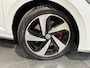 Volkswagen Polo 2.0 TSI 200pk 6-DSG GTI Navigatie / Apple en Andoid carplay / Stoelverwarming /4 Seizoenen banden