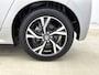 Toyota Yaris 1.5 Hybrid 115 Dynamic Comfort Pack | BTW voertuig | Dodehoek detectie | Stuur+stoelverwarming | Parkeersensoren voor+achter | Apple CarPlay/Android auto | Cruise Control Adaptive | Climate Control | ovv fin RS