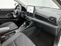 Toyota Yaris 1.5 Hybrid 115 Dynamic Comfort Pack | BTW voertuig | Dodehoek detectie | Stuur+stoelverwarming | Parkeersensoren voor+achter | Apple CarPlay/Android auto | Cruise Control Adaptive | Climate Control | ovv fin RS