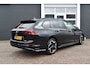 Volkswagen Golf Variant 1.5 eTSI 150pk R-Line Edition Automaat | Apple Carplay & Android Auto | Airco ECC | Camera achter | Parkeersensoren voor en achter | Stoel verwarming | Isofix Bevestigingspunten | Zeer Compleet!!!