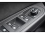 Volkswagen Golf Variant 1.5 eTSI 150pk R-Line Edition Automaat | Apple Carplay & Android Auto | Airco ECC | Camera achter | Parkeersensoren voor en achter | Stoel verwarming | Isofix Bevestigingspunten | Zeer Compleet!!!