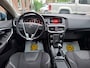 Volvo V40 2.0 T2 Nordic+. Nette auto, o.a. pdc, cruise, navi, stoelverwarming, elek ramen, etc. Prijs rijklaar incl garantie.