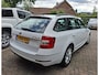Skoda Octavia Combi 1.0 TSI Greentech Ambition Business. Cruise, carplay, afn. trekhaak, navi, bluetooth, front assist, etc.