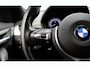 BMW X1 sDrive18i High Executive M-Sport / NAV / LED / 18'' LM velgen / Afn.Trekhaak / Privacy glass /Stoel. verw. / Climate / PDC