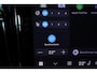 Volvo V60 T8 Plug-in hybrid AWD Ultra Dark | Panoramadak | Semi Electrische Wegklapbare Trekhaak | Premium audio by Harman Kardon | 360° Parkeercamera | Verwarmbare voorstoelen en stuurwiel | Parkeersensoren voor + achter |