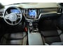 Volvo V60 T8 Plug-in hybrid AWD Ultra Dark | Panoramadak | Semi Electrische Wegklapbare Trekhaak | Premium audio by Harman Kardon | 360° Parkeercamera | Verwarmbare voorstoelen en stuurwiel | Parkeersensoren voor + achter |