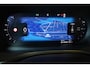 Volvo V60 T8 Plug-in hybrid AWD Ultra Dark | Panoramadak | Semi Electrische Wegklapbare Trekhaak | Premium audio by Harman Kardon | 360° Parkeercamera | Verwarmbare voorstoelen en stuurwiel | Parkeersensoren voor + achter |