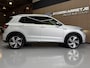 Volkswagen T-Cross 1.5 TSI 150pk Style R-Line | Camera | PDC V+A | Navi | 18" | ACC | Stoelverwarming | Dodehoek |