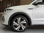 Volkswagen T-Cross 1.5 TSI 150pk Style R-Line | Camera | PDC V+A | Navi | 18" | ACC | Stoelverwarming | Dodehoek |