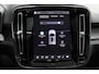 Volvo XC40 Single Motor Extended Range Ultimate 82 kWh | Full Options | Henk Scholten Volvo Geleverd | Lighting Pack | Nubuck/Microtech Interieur | 20-Inch Lichtmetalen Velgen | Panoramadak | Trekhaak | Getint Glas | Stuurverwarming | Stoelverwarming | Harman/Kardon Audio | Elektrisch Verstelbare Stoelen | Dak in Black Stone Zwart | Adaptieve Cruise Control | Pilot Assist | Parkeersensoren Voor & Achter |