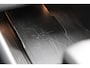 Volvo XC40 Single Motor Extended Range Ultimate 82 kWh | Full Options | Henk Scholten Volvo Geleverd | Lighting Pack | Nubuck/Microtech Interieur | 20-Inch Lichtmetalen Velgen | Panoramadak | Trekhaak | Getint Glas | Stuurverwarming | Stoelverwarming | Harman/Kardon Audio | Elektrisch Verstelbare Stoelen | Dak in Black Stone Zwart | Adaptieve Cruise Control | Pilot Assist | Parkeersensoren Voor & Achter |