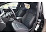 Volkswagen Golf R 4Motion | Akrapovic, Performance-pakket, Panoramadak, Harman/Kardon, Zitklima, Stuurverwarming, Memory, Apple Carplay, Adaptive Cruise Control, Head-up display
