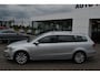 Volkswagen Passat Variant 1.6 TDI BlueMotion Navigatie distributieriem vervangen.