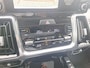 Kia Sorento 1.6 T-GDI Hybrid 2WD DynamicPlusLine 5p. | NL-Auto | Automaat | Navigatie | Camera | Climate Control | Adaptieve Cruise Control | Bose-Geluidssysteem | Stoelverwarming | Lederen Bekleding | Panorama dak | LM-velgen | 1e Eigenaar | Dealer Onderhouden |