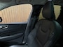 Volvo XC60 T8 AWD Recharge Ultimate Dark | Trekhaak | Head-Up Display | Harman Kardon | 455pk | Adaptieve Cruise Control | Stoelverwarming voor+achter | Stuurwielverwarming | Schuifdak | Full LED Meesturende koplampen | Parkeercamera | Pilot Assist | Standkachel met Volvo On Call App | Elektrische voorstoelen geheugen | Lederen bekleding | Zitting verlenging voorstoelen | Lederen dashboard | 20 Inch | Google Infotainment | Keyless Drive | Elektrisch bedienbare achterklep | DAB Radio | Apple Carplay/Android Auto | Draadloos telefoon opladen | Volvo On Call met mobiele App functie | Platinum Grey Metallic |