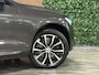 Volvo XC60 T8 AWD Recharge Ultimate Dark | Trekhaak | Head-Up Display | Harman Kardon | 455pk | Adaptieve Cruise Control | Stoelverwarming voor+achter | Stuurwielverwarming | Schuifdak | Full LED Meesturende koplampen | Parkeercamera | Pilot Assist | Standkachel met Volvo On Call App | Elektrische voorstoelen geheugen | Lederen bekleding | Zitting verlenging voorstoelen | Lederen dashboard | 20 Inch | Google Infotainment | Keyless Drive | Elektrisch bedienbare achterklep | DAB Radio | Apple Carplay/Android Auto | Draadloos telefoon opladen | Volvo On Call met mobiele App functie | Platinum Grey Metallic |