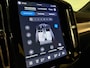 Volvo XC40 B4 Plus Dark | Trekhaak | Harman Kardon | All Season banden | Bestuurdersstoel elektrisch geheugen | Adaptieve Cruise Control | Stoel en Stuurwielverwarming | Google Infotainment | Parkeercamera | Pilot Assist | BLIS Dode Hoek Detectie | Keyless Drive | Parkeersensoren voor+achter | Passagiersstoel elektrisch | Elektrisch bedienbare achterklep | 19 Inch | Zitting verlenging voorstoelen | DAB Radio | Apple Carplay/Android Auto | Draadloos telefoon opladen | Volvo On Call met mobiele App functie | Silver Dawn Metallic |
