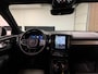 Volvo XC40 B4 Plus Dark | Trekhaak | Harman Kardon | All Season banden | Bestuurdersstoel elektrisch geheugen | Adaptieve Cruise Control | Stoel en Stuurwielverwarming | Google Infotainment | Parkeercamera | Pilot Assist | BLIS Dode Hoek Detectie | Keyless Drive | Parkeersensoren voor+achter | Passagiersstoel elektrisch | Elektrisch bedienbare achterklep | 19 Inch | Zitting verlenging voorstoelen | DAB Radio | Apple Carplay/Android Auto | Draadloos telefoon opladen | Volvo On Call met mobiele App functie | Silver Dawn Metallic |
