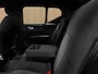 Volvo XC40 B4 Plus Dark | Trekhaak | Harman Kardon | All Season banden | Bestuurdersstoel elektrisch geheugen | Adaptieve Cruise Control | Stoel en Stuurwielverwarming | Google Infotainment | Parkeercamera | Pilot Assist | BLIS Dode Hoek Detectie | Keyless Drive | Parkeersensoren voor+achter | Passagiersstoel elektrisch | Elektrisch bedienbare achterklep | 19 Inch | Zitting verlenging voorstoelen | DAB Radio | Apple Carplay/Android Auto | Draadloos telefoon opladen | Volvo On Call met mobiele App functie | Silver Dawn Metallic |