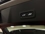 Volvo XC40 B4 Plus Dark | Trekhaak | Harman Kardon | All Season banden | Bestuurdersstoel elektrisch geheugen | Adaptieve Cruise Control | Stoel en Stuurwielverwarming | Google Infotainment | Parkeercamera | Pilot Assist | BLIS Dode Hoek Detectie | Keyless Drive | Parkeersensoren voor+achter | Passagiersstoel elektrisch | Elektrisch bedienbare achterklep | 19 Inch | Zitting verlenging voorstoelen | DAB Radio | Apple Carplay/Android Auto | Draadloos telefoon opladen | Volvo On Call met mobiele App functie | Silver Dawn Metallic |