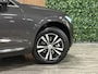 Volvo XC60 T6 AWD Recharge Bright | Adaptieve Cruise Control | Stoelverwarming voor+achter | Stuurwielverwarming | Standkachel met Volvo On Call App | Full LED Meesturende koplampen | Pilot Assist | BLIS Dode Hoek Detectie | Elektrische voorstoelen geheugen | Lederen bekleding | Zitting verlenging voorstoelen | Schuifdak | Parkeercamera | Google Infotainment | 18Inch | Keyless Drive | Parkeersensoren voor+achter | Privacy Glass | DAB Radio | Apple Carplay/Android Auto | Draadloos telefoon opladen | Volvo On Call met mobiele App functie | Platinum Grey Metallic |