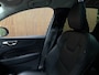 Volvo XC60 T6 AWD Recharge Bright | Adaptieve Cruise Control | Stoelverwarming voor+achter | Stuurwielverwarming | Standkachel met Volvo On Call App | Full LED Meesturende koplampen | Pilot Assist | BLIS Dode Hoek Detectie | Elektrische voorstoelen geheugen | Lederen bekleding | Zitting verlenging voorstoelen | Schuifdak | Parkeercamera | Google Infotainment | 18Inch | Keyless Drive | Parkeersensoren voor+achter | Privacy Glass | DAB Radio | Apple Carplay/Android Auto | Draadloos telefoon opladen | Volvo On Call met mobiele App functie | Platinum Grey Metallic |